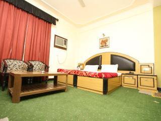 Hotel Kashmir Residency
